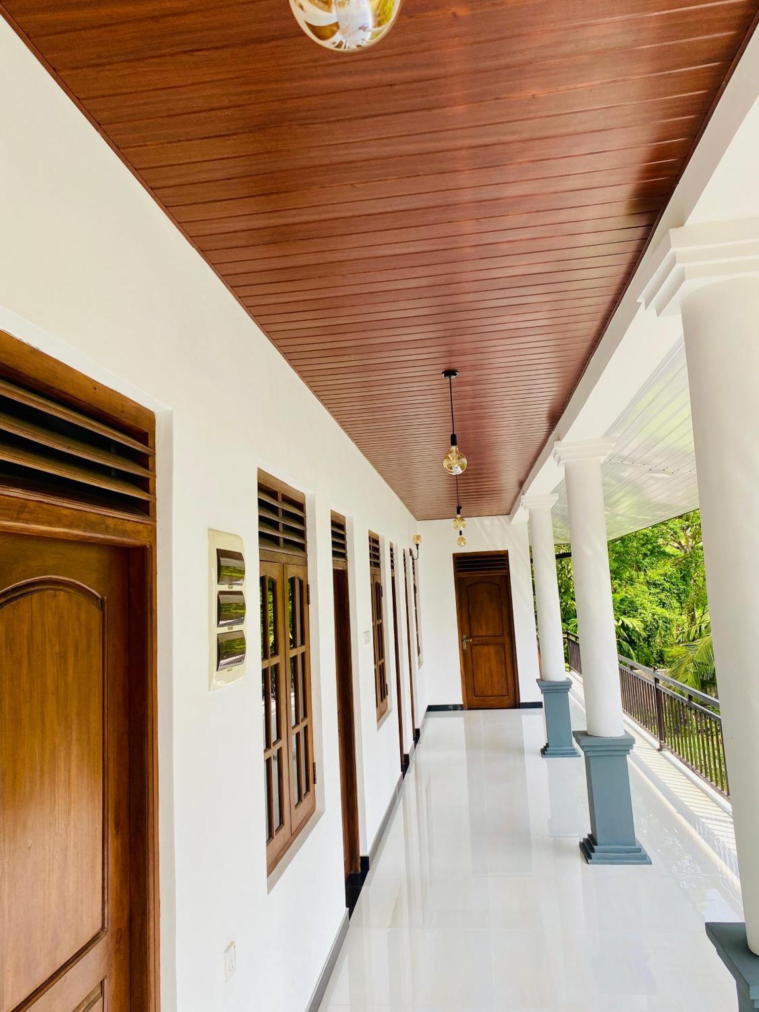 Geethani Tourist Home โปลอนนารูวา ภายนอก รูปภาพ